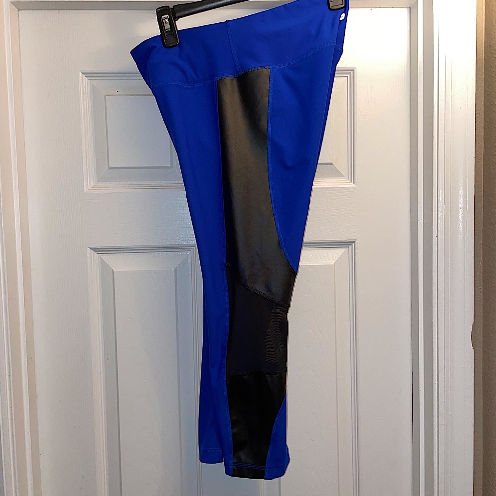 90 Degree by Reflex blue crop leggings size L